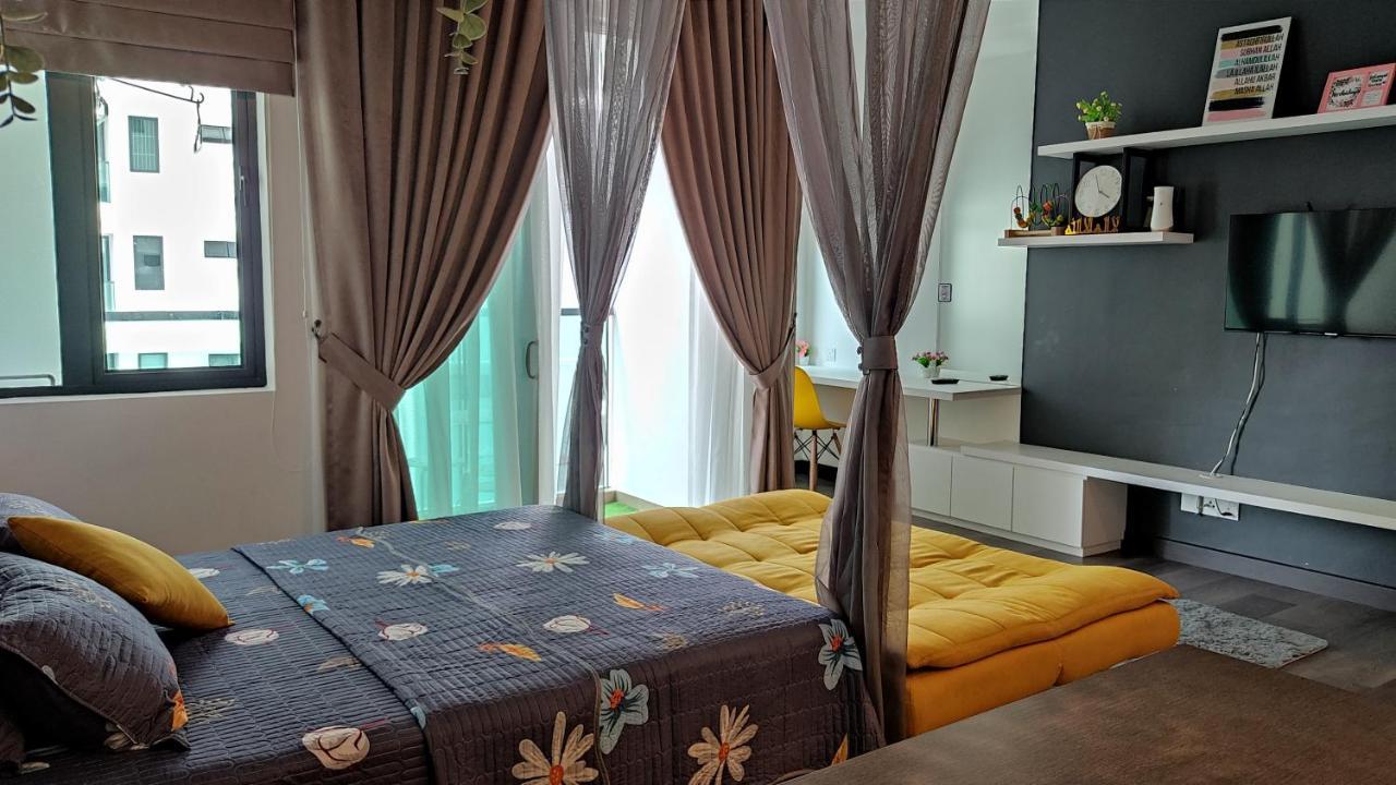 Hidayah Homestay Near Ukm And Ktm Station With High Speed Wifi - Pool & River View Банги Екстериор снимка