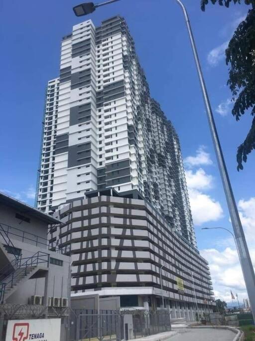 Hidayah Homestay Near Ukm And Ktm Station With High Speed Wifi - Pool & River View Банги Екстериор снимка